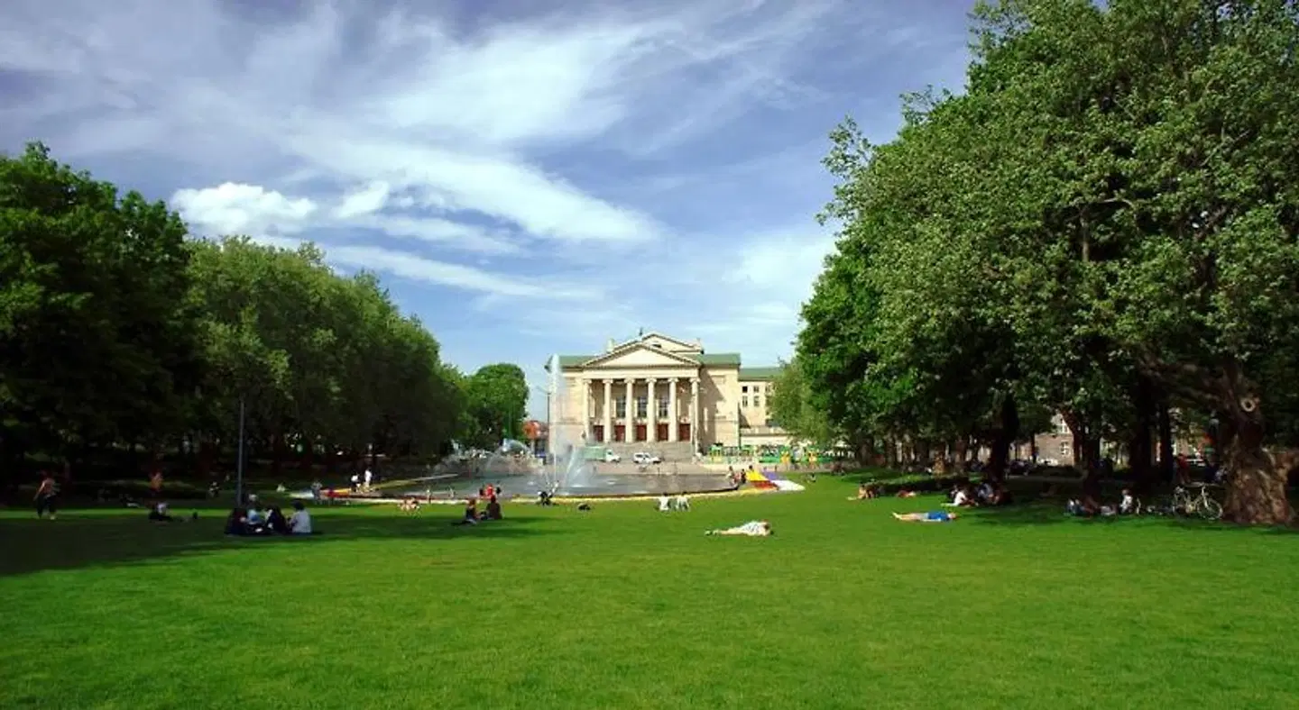 Opera Hostel Garten