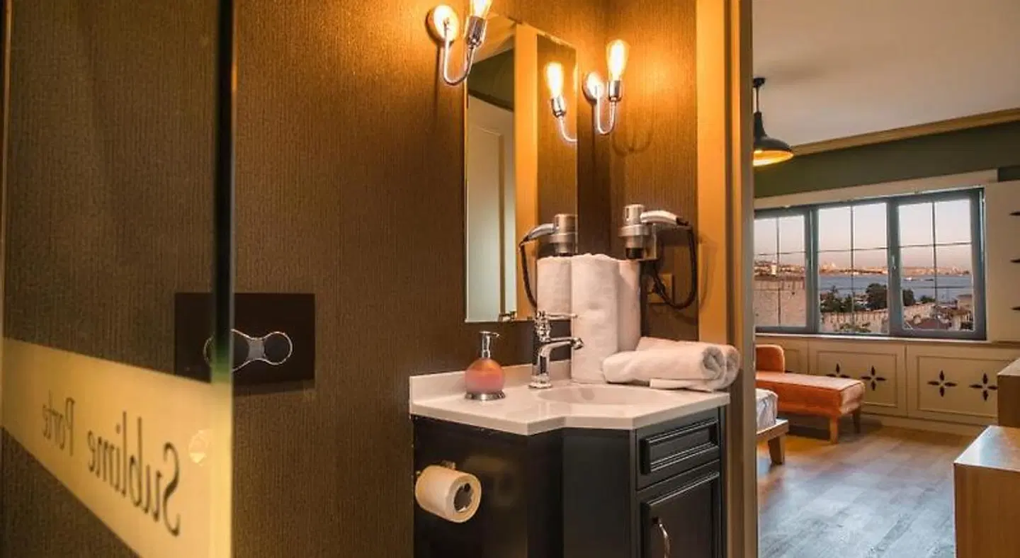 Sublime Porte Hotel Restaurant