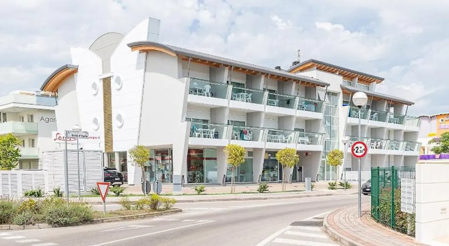 Villaggio Calycanthus EXTERIOR