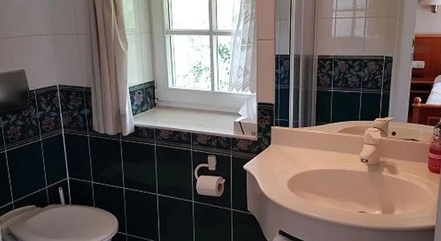 Hotel & Restaurant Weinberg Badezimmer