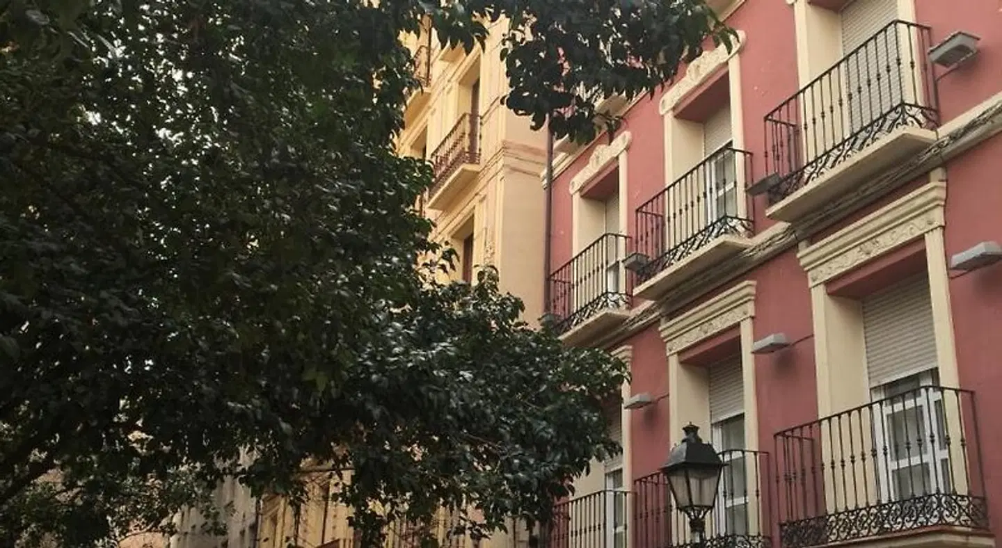Apartamentos AuHabitat Zaragoza EXTERIOR