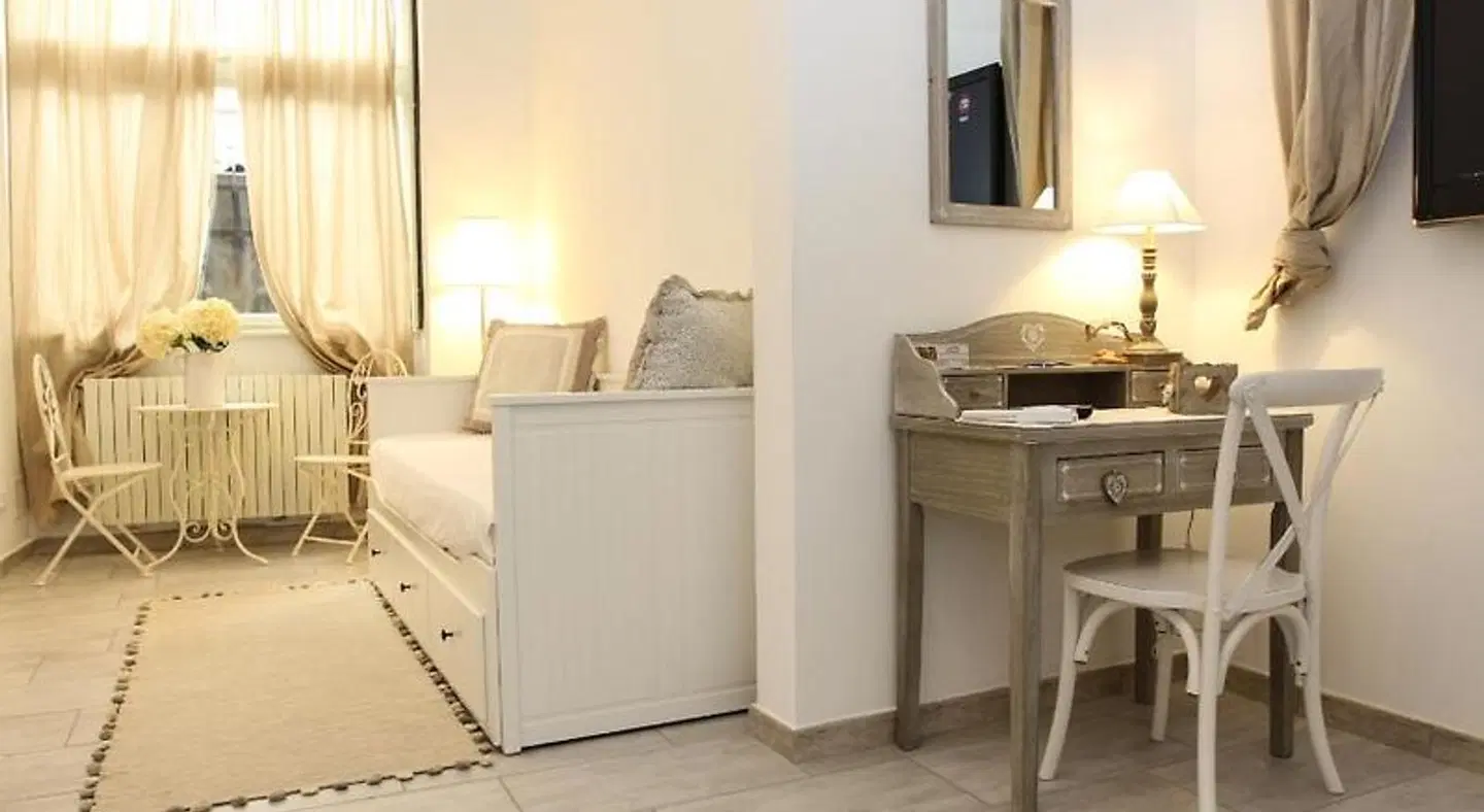 Carducci ROOM_EXAMPLE