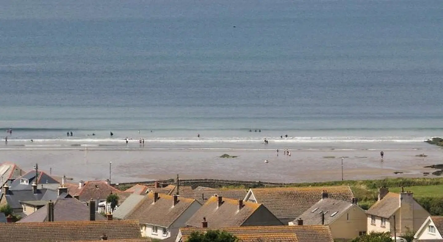 YHA Broad Haven Strand