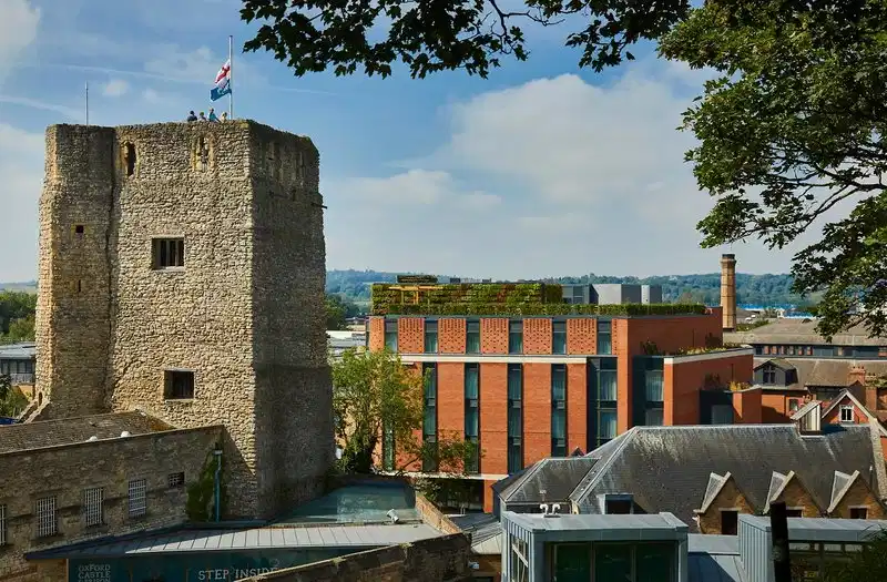 Courtyard by Marriott Oxford City Centre – Hotelfoto