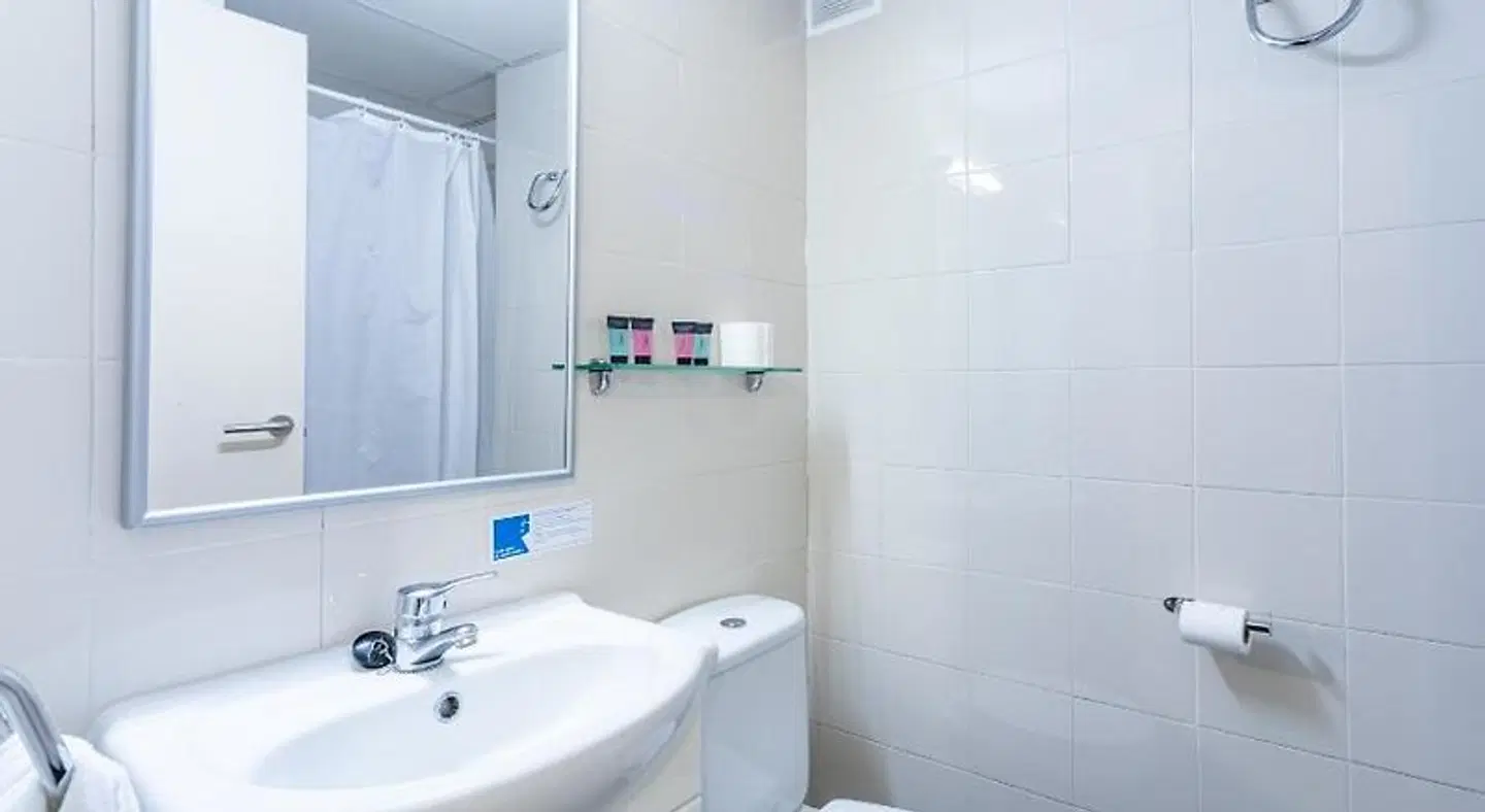 Residencia Giner de Los Ríos Badezimmer