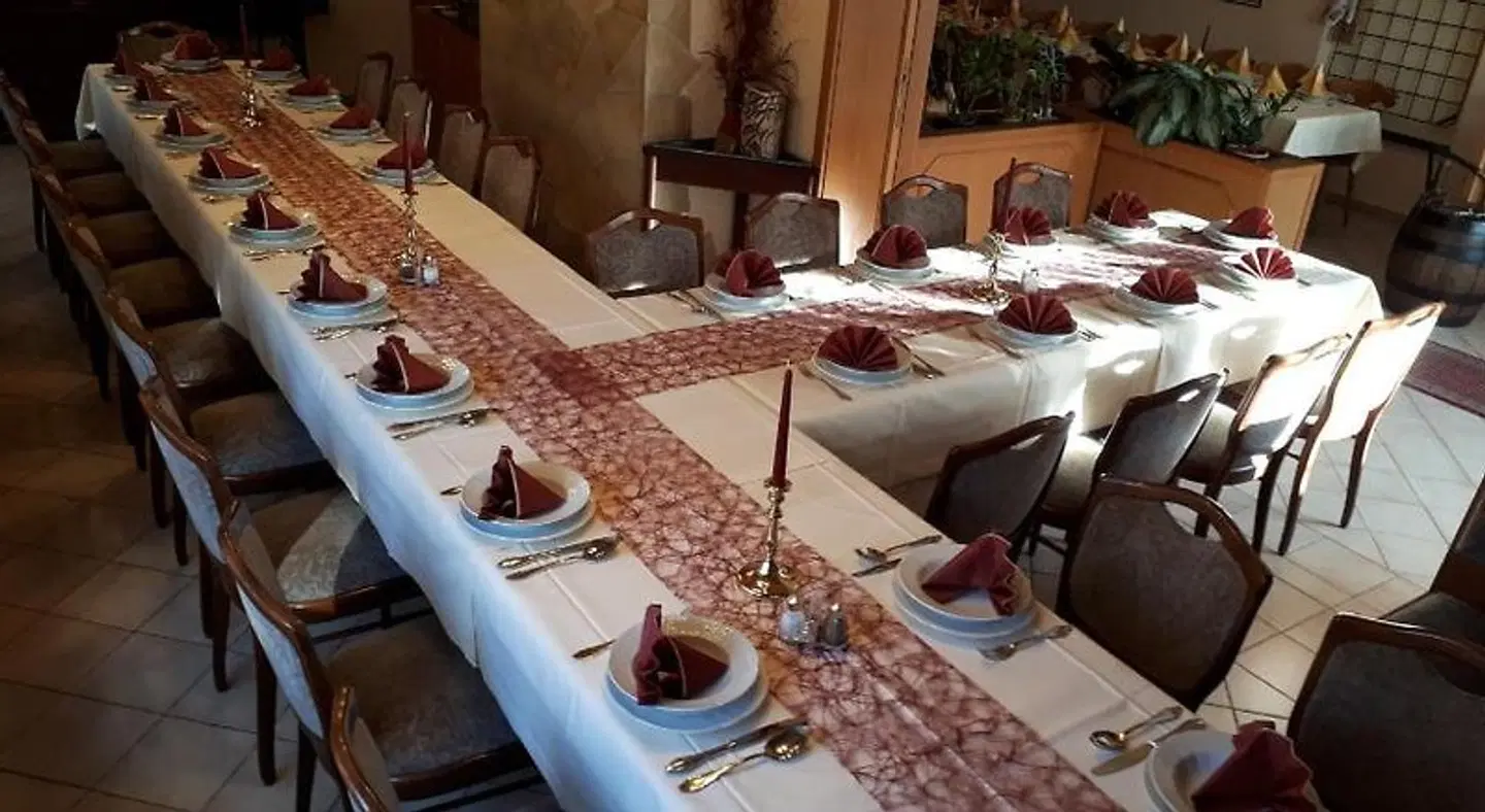 Zur Linde Lehndorf Restaurant