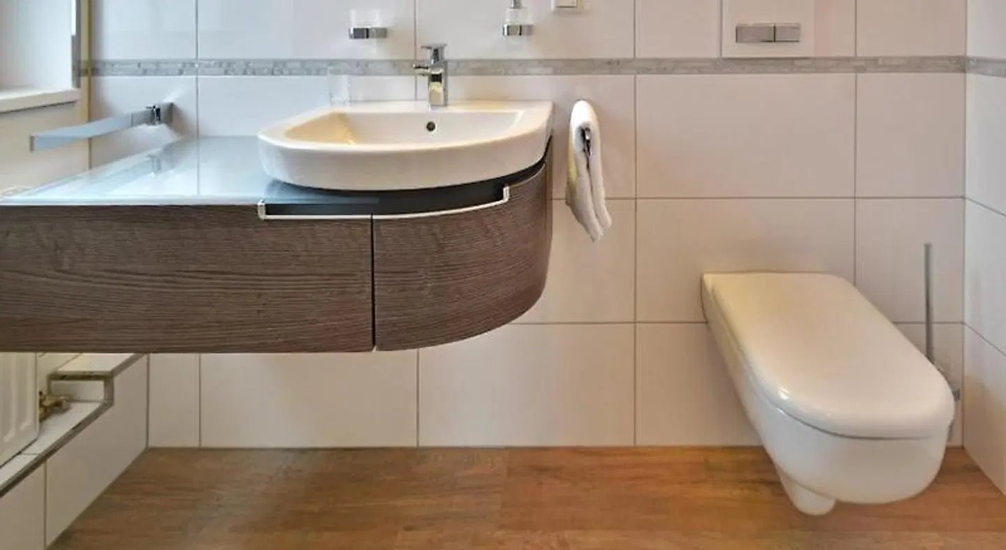 Zur goldenen Sonne Badezimmer
