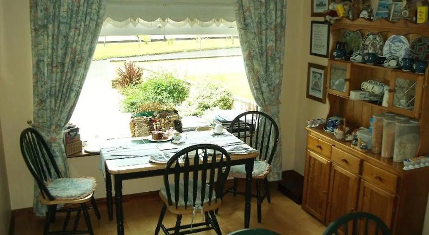 Aaron Vale B&B Restaurant