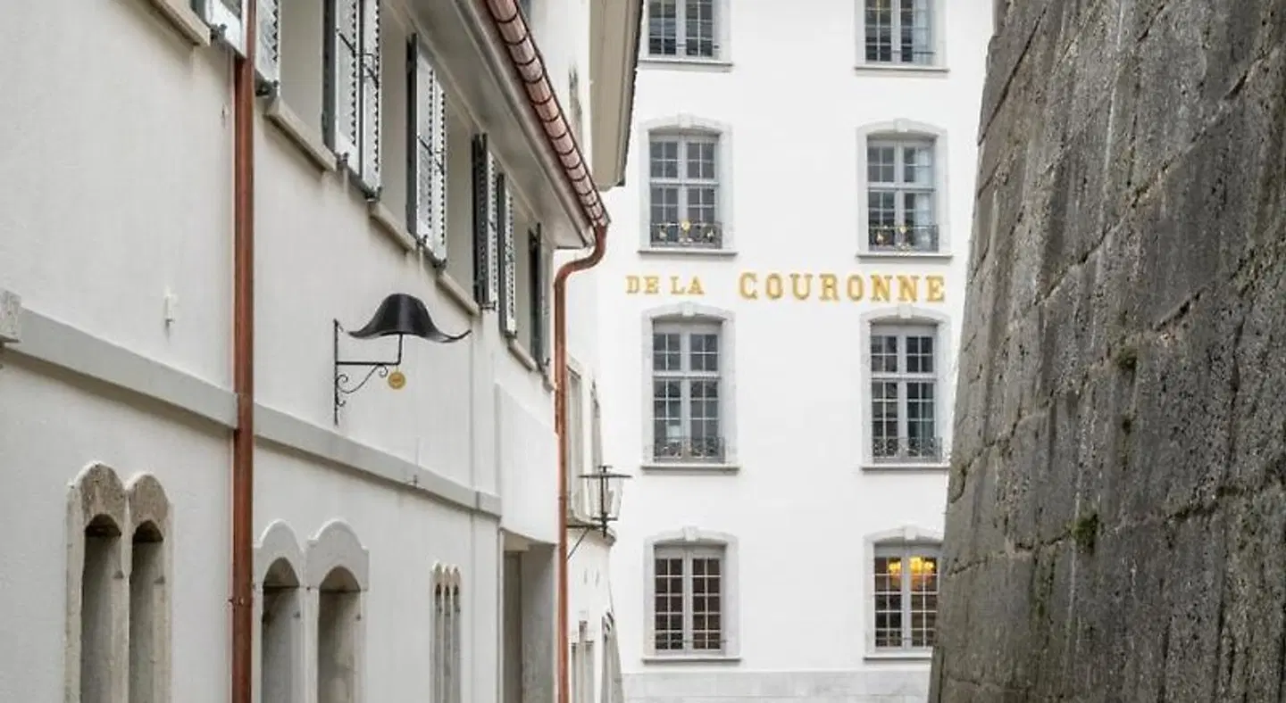 La Couronne Hotel Restaurant EXTERIOR