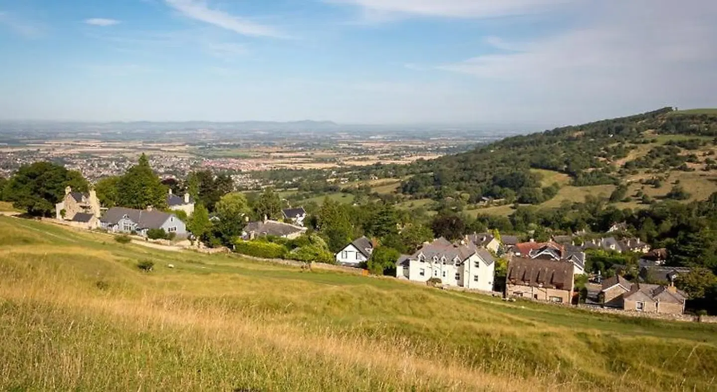 Cleeve Hill House LANDSCAPE