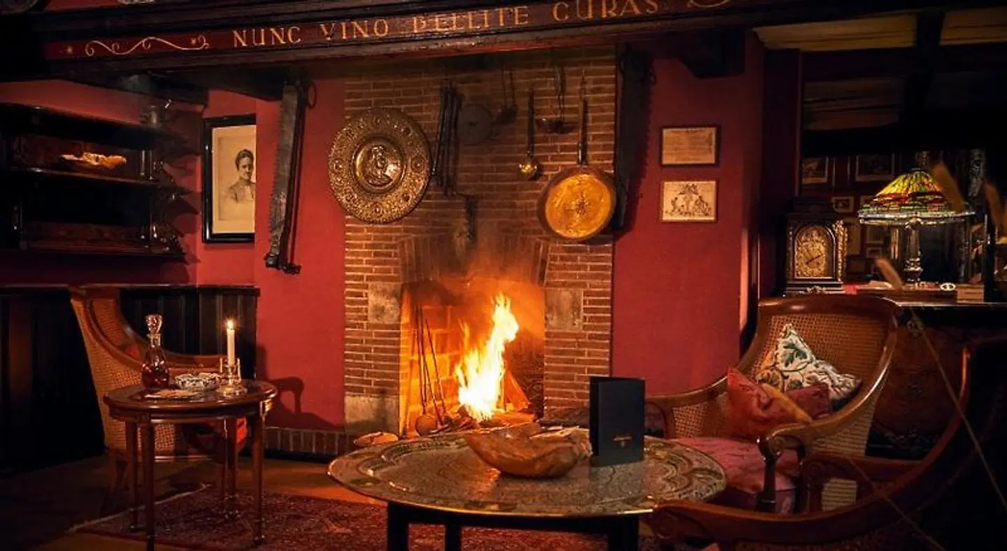 Van Bebber LOUNGE_LOBBY