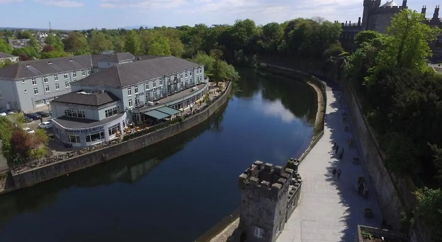 River Court EXTERIOR