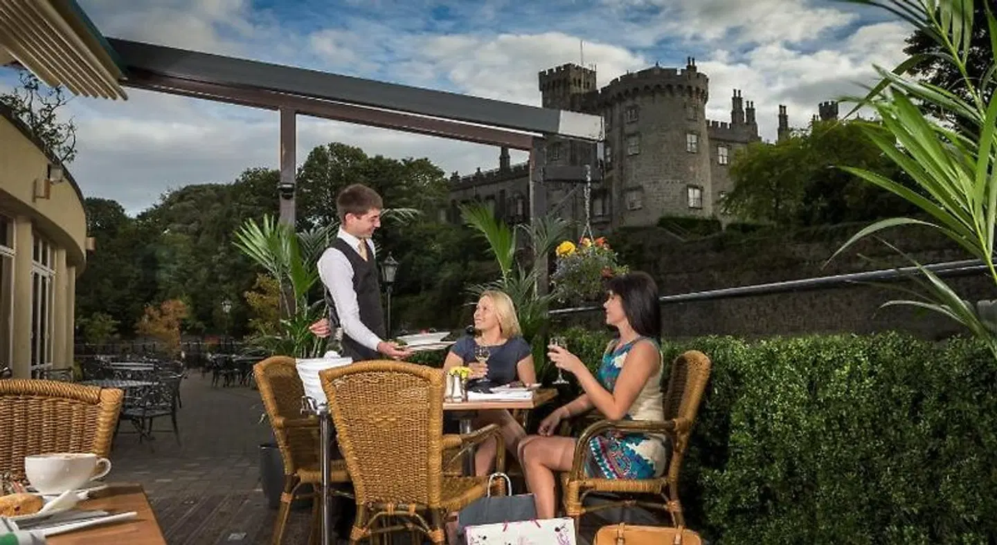 River Court Terrasse