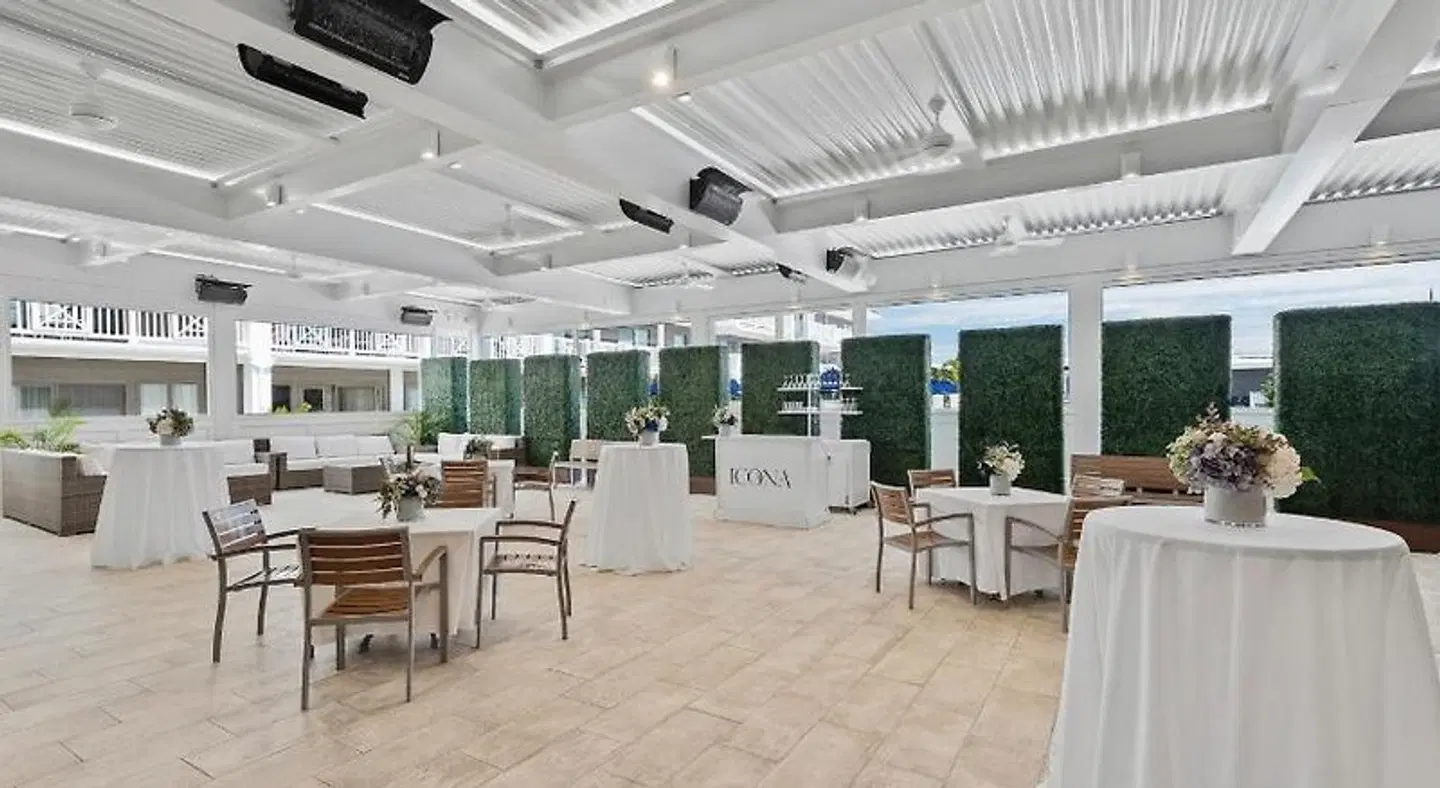 ICONA Avalon Restaurant