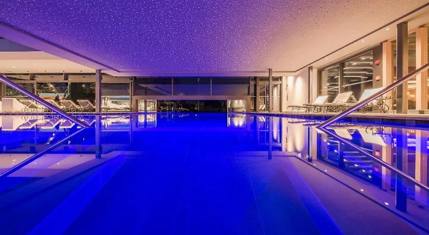 Weinegg Wellviva Resort Hallenbad