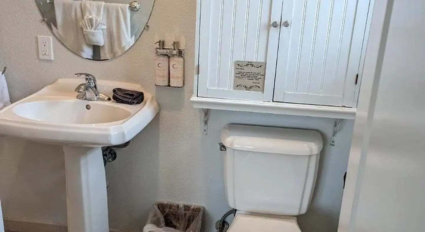 Capitola Hotel Badezimmer