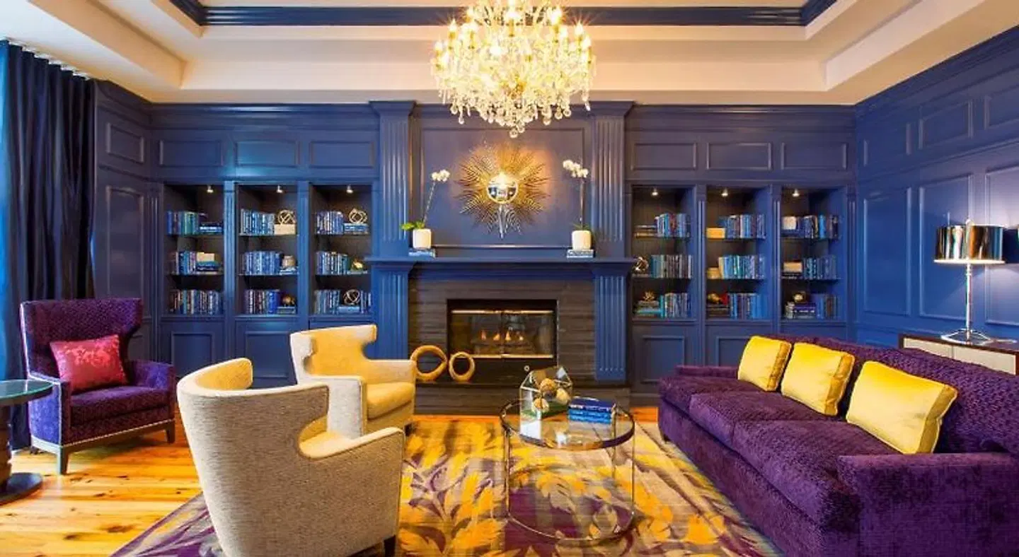 DoubleTree by Hilton Hotel Savannah Historic District Bar