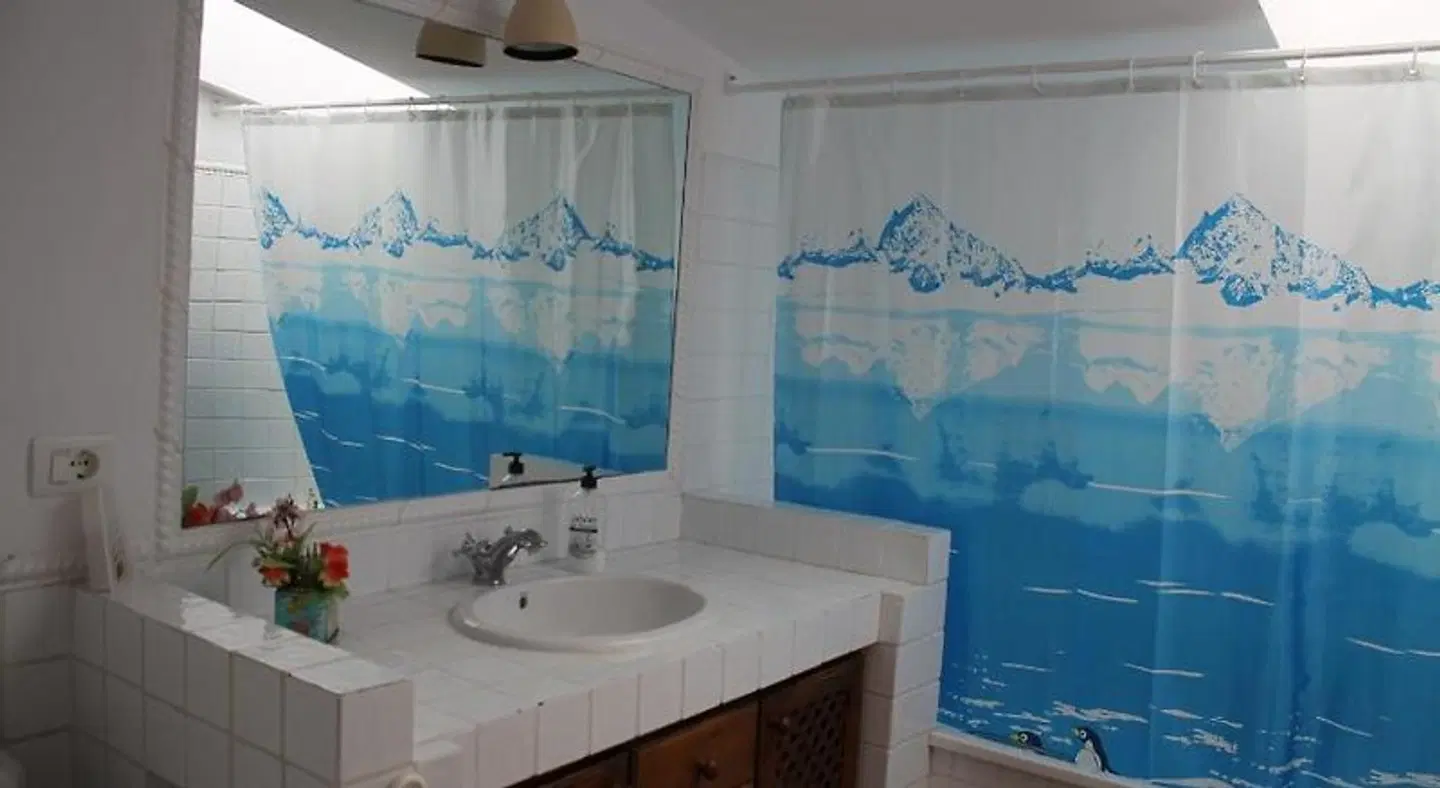 La Tortuga Hostel Badezimmer