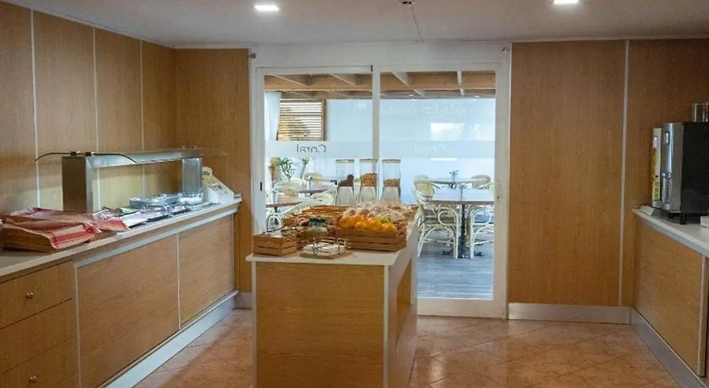 Coral Beach House Restaurant
