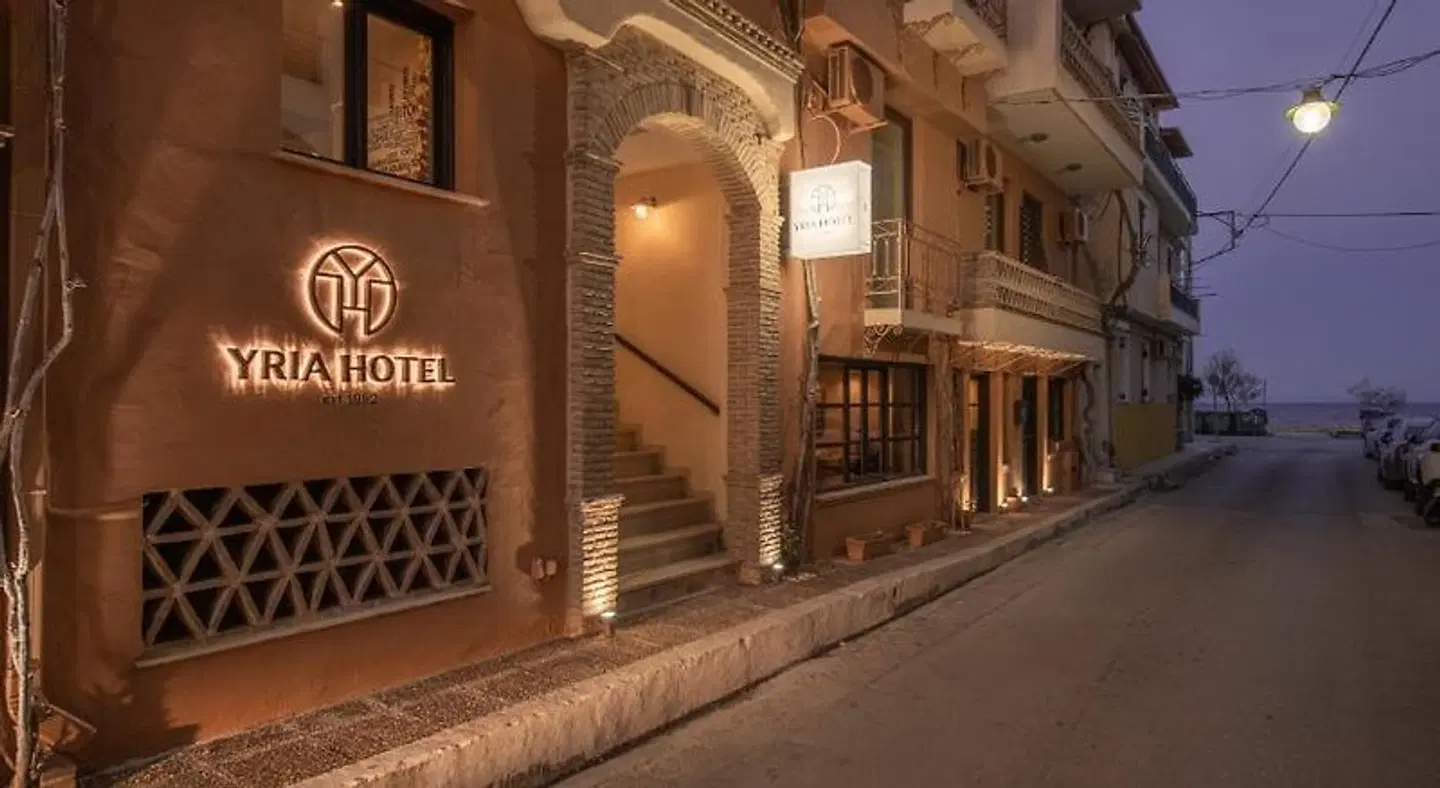 Yria Hotel EXTERIOR