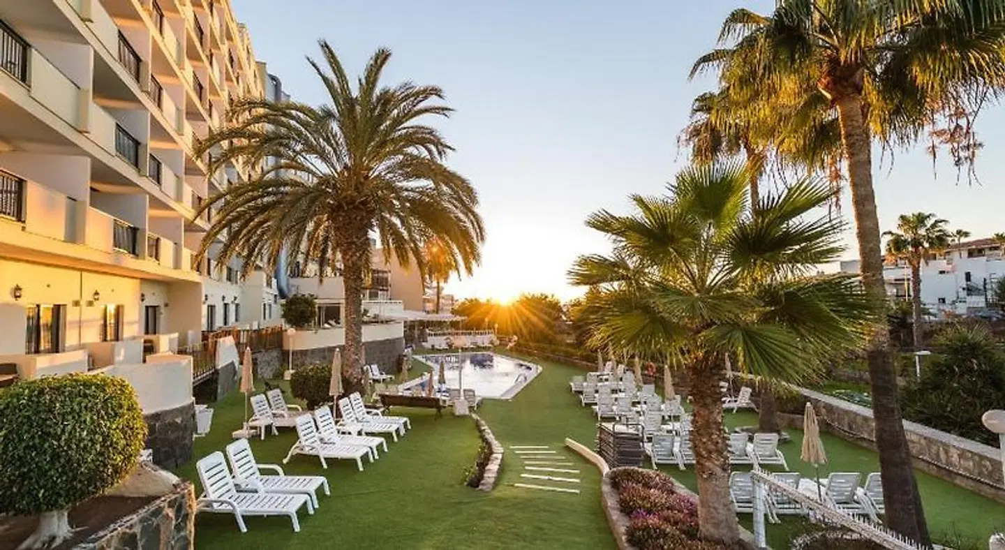 Aparthotel Folías Garten