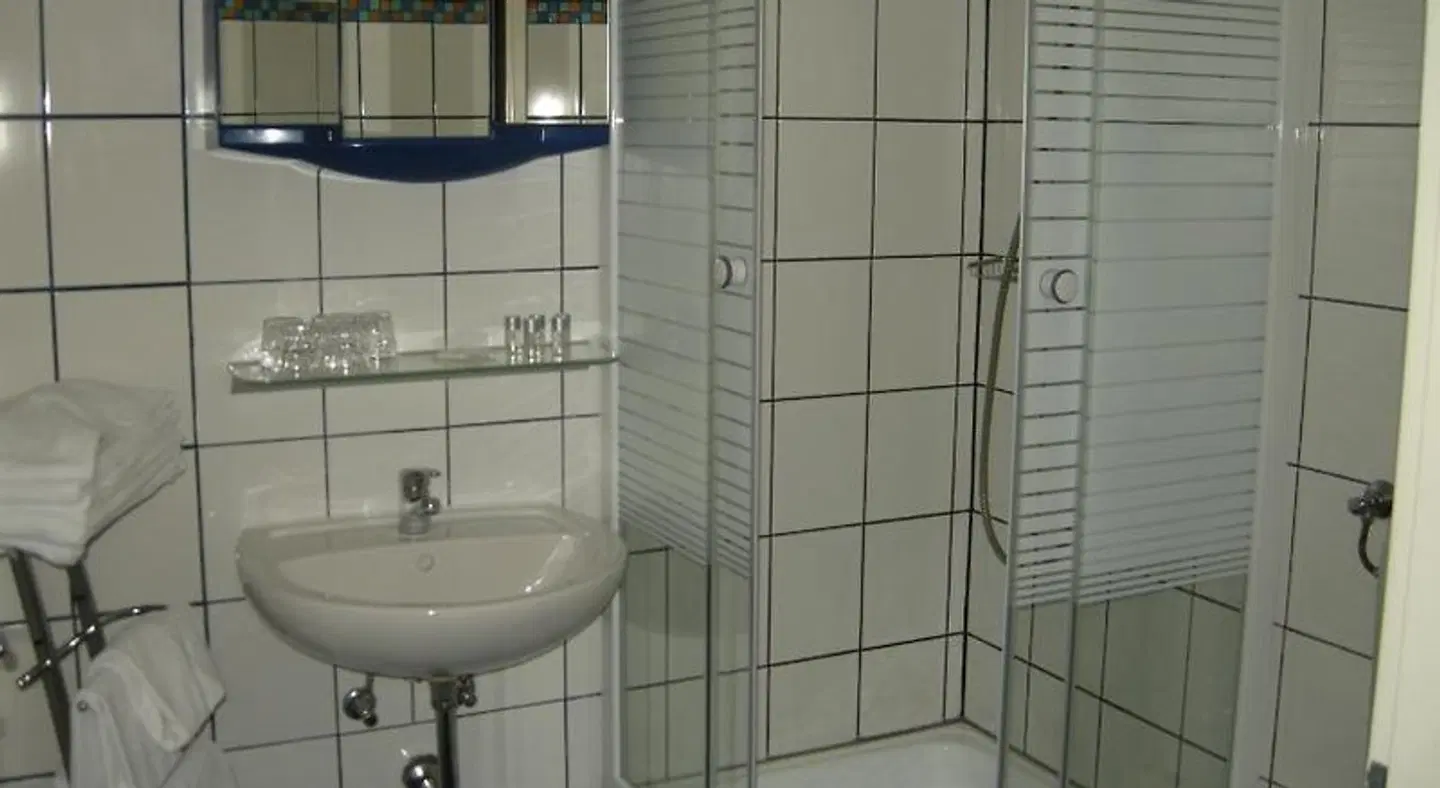 Pension Schottentor Badezimmer