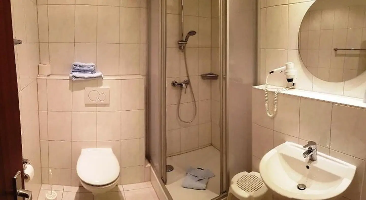 Vier Linden Badezimmer