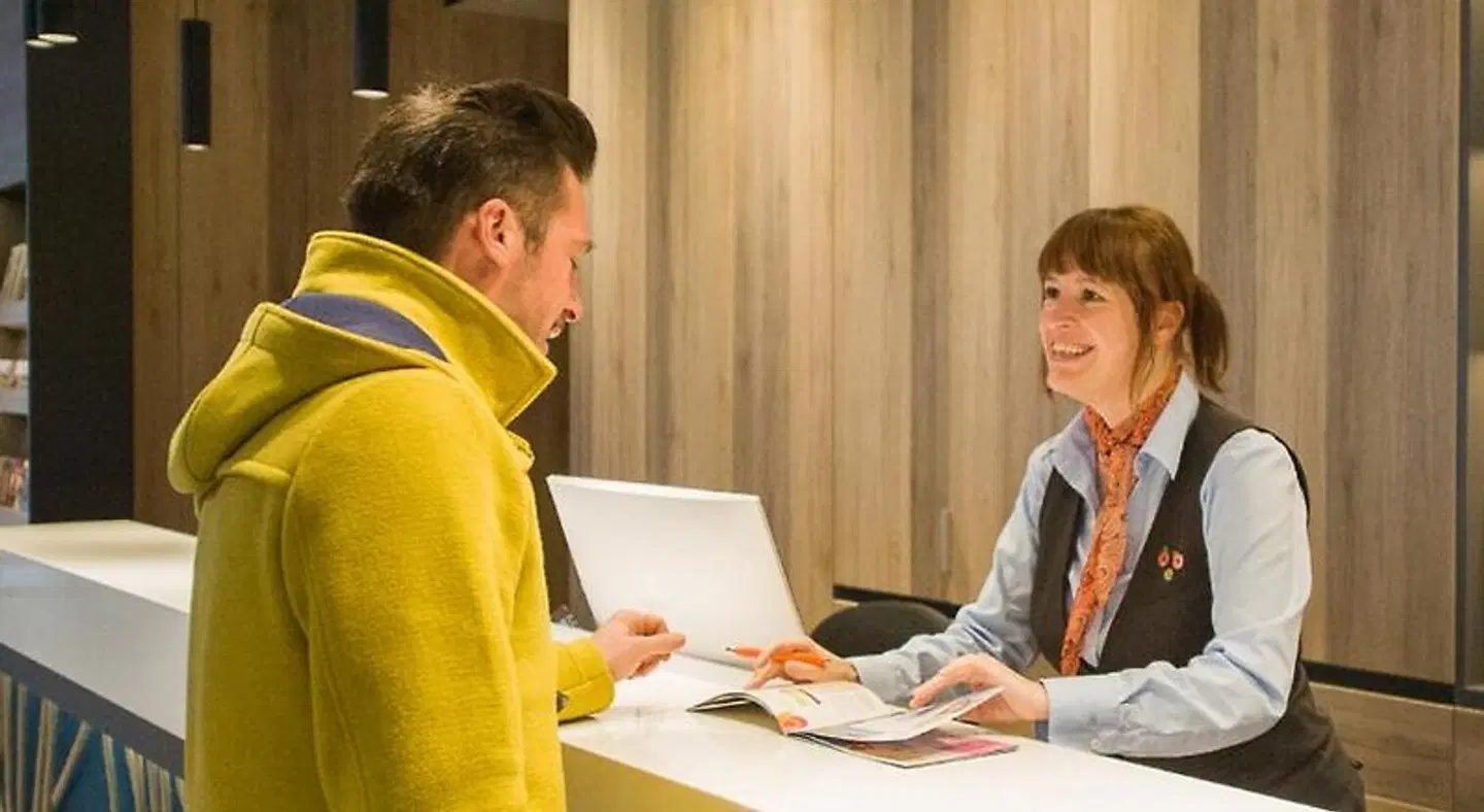Ostend Hotel PEOPLE