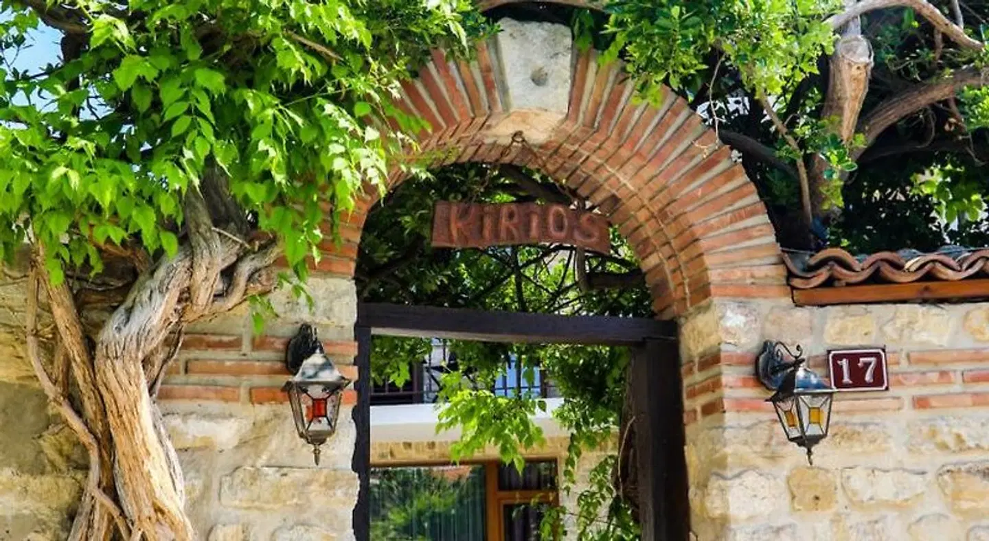 Kirios Hotel EXTERIOR