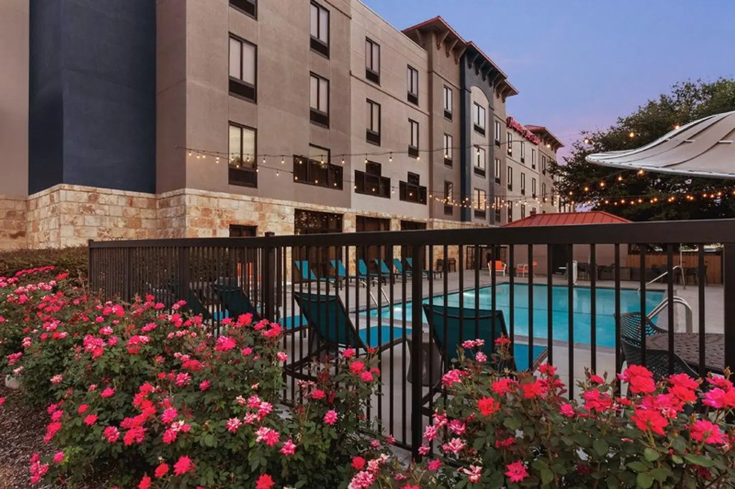 Hampton Inn & Suites San Marcos EXTERIOR