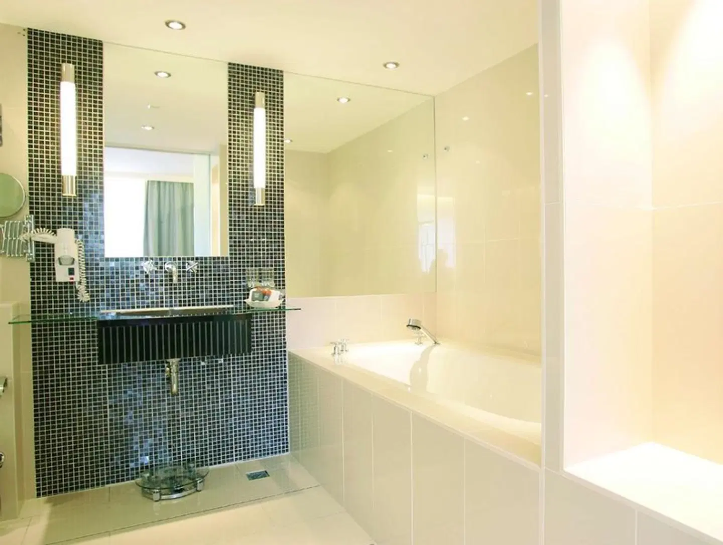 numa I Bona Rooms & Apartments Badezimmer