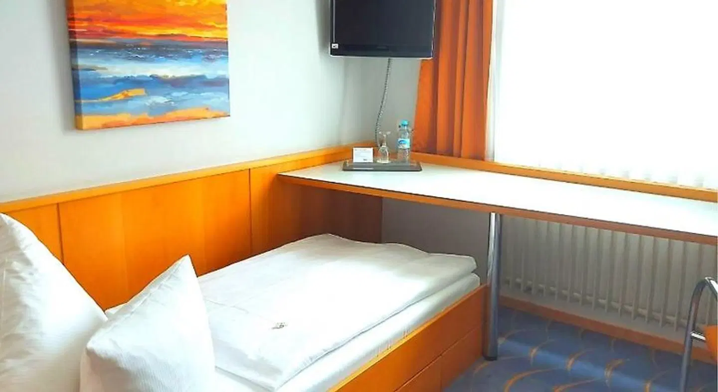 GenoHotel Karlsruhe ROOM_EXAMPLE