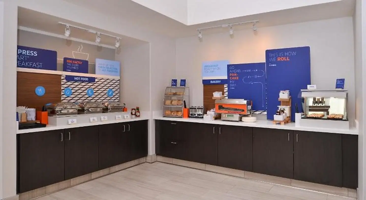 Holiday Inn Express Stockton Southeast by IHG LOUNGE_LOBBY