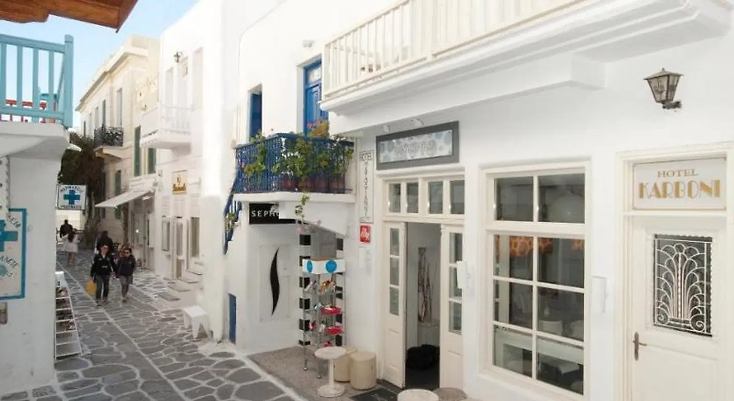 Karboni Hotel EXTERIOR