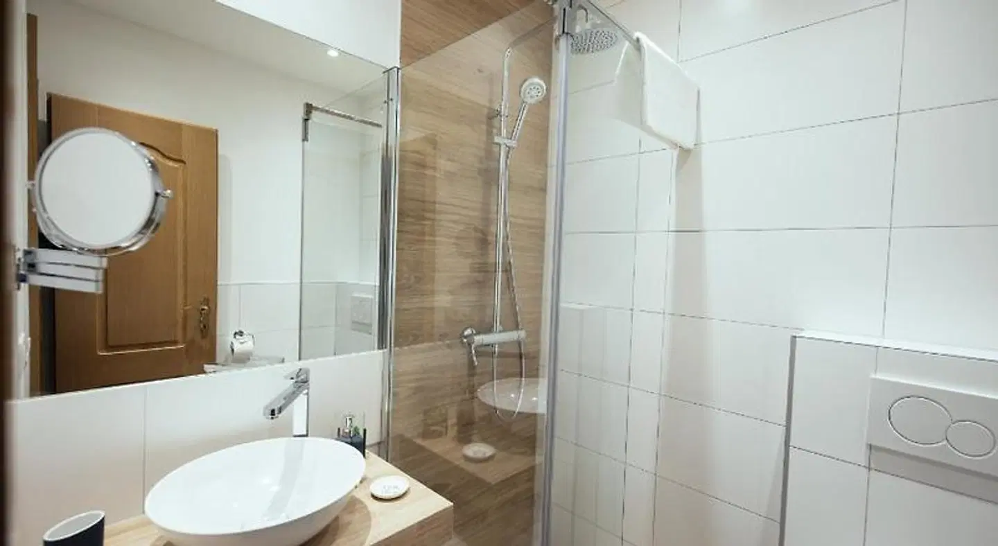 Pension Auszeit Velden Badezimmer