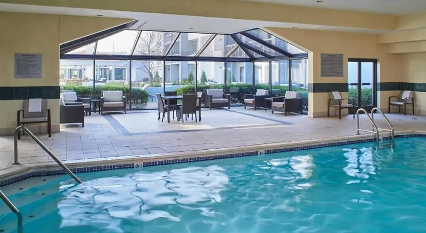 Courtyard by Marriott Indianapolis Castleton Hallenbad