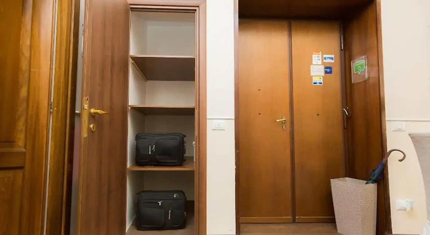Caesar Place ROOM_EXAMPLE