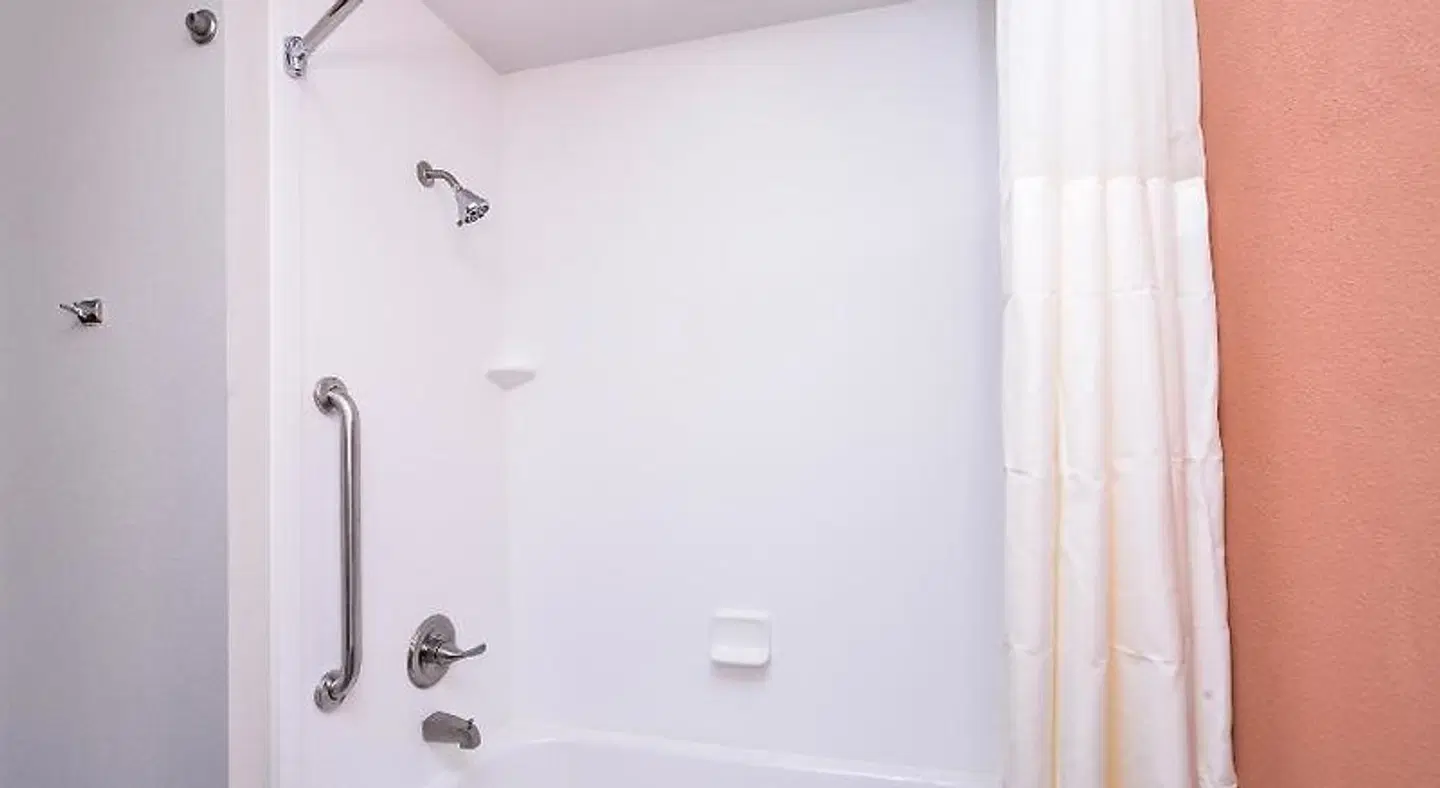 Sleep Inn & Suites Austin - Northeast Badezimmer