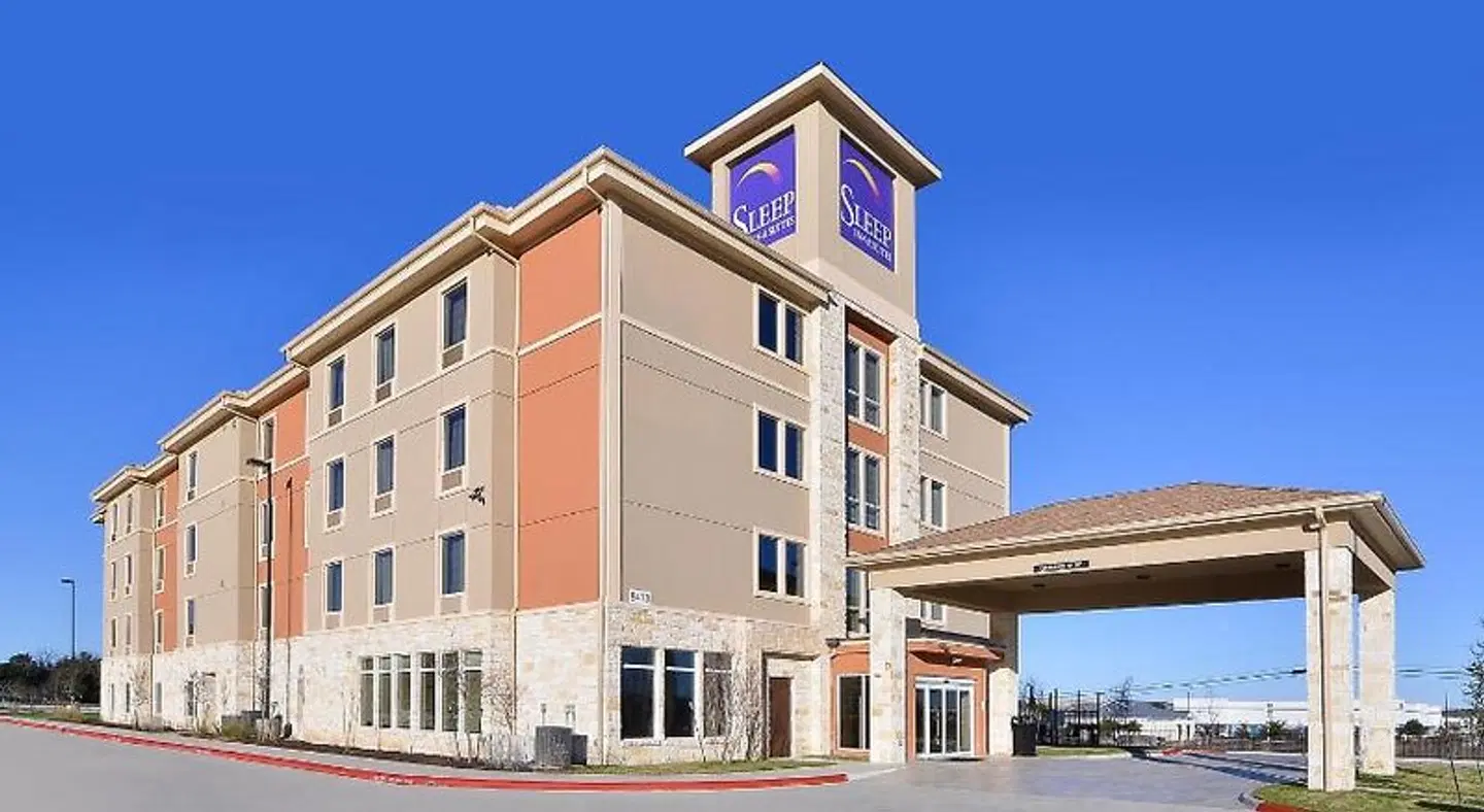 Sleep Inn & Suites Austin - Northeast EXTERIOR