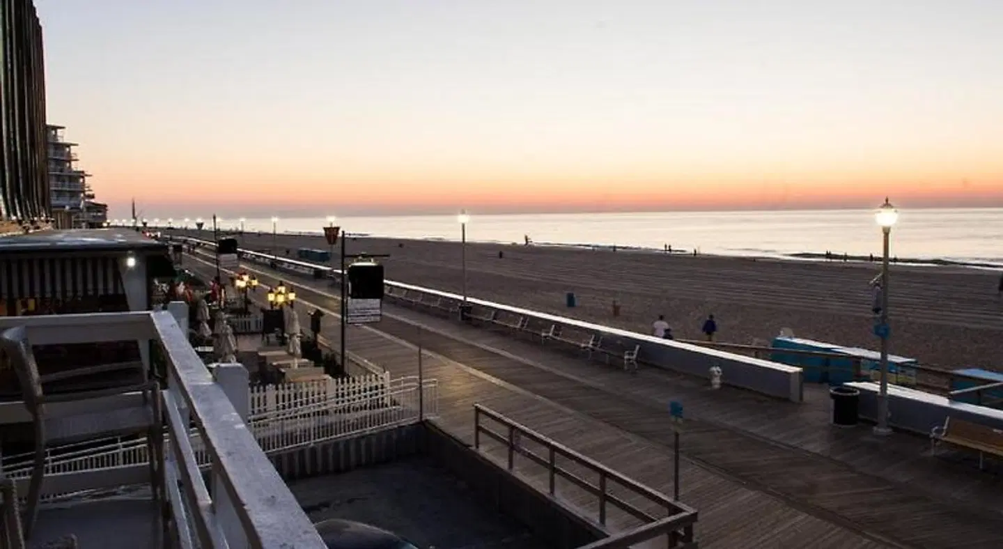 Safari Motel Boardwalk Strand