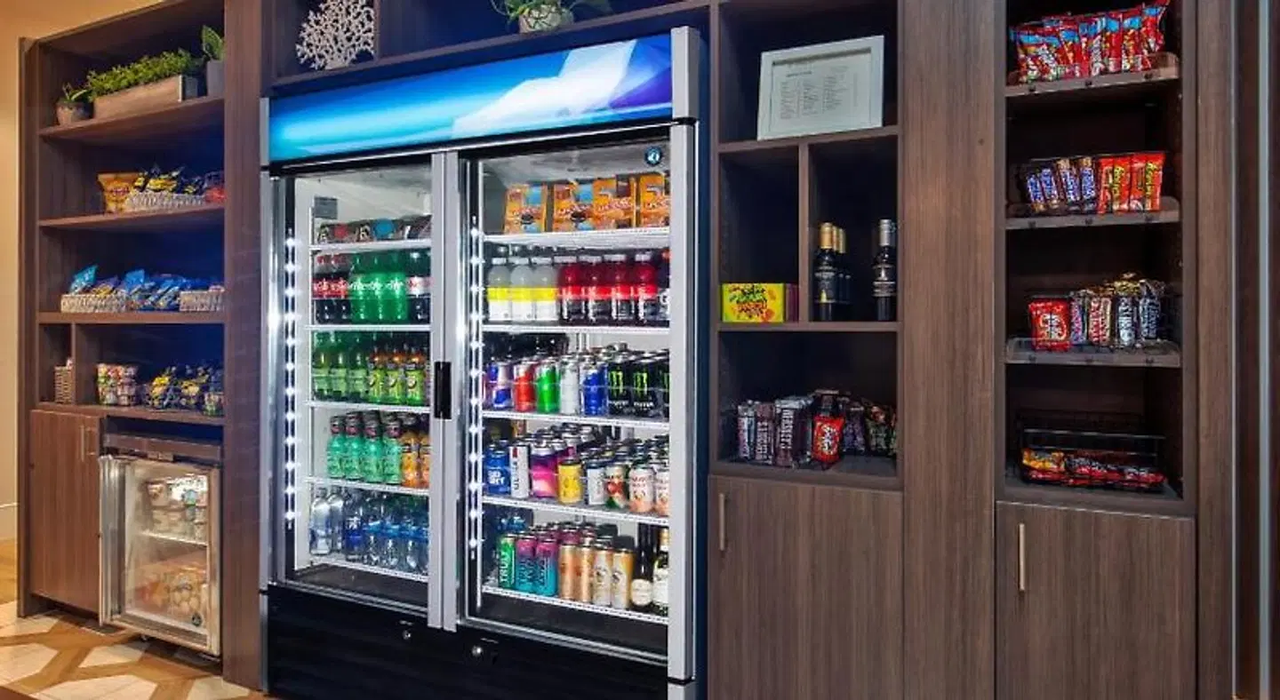 Holiday Inn VA Beach-Oceanside 21st Street Bar