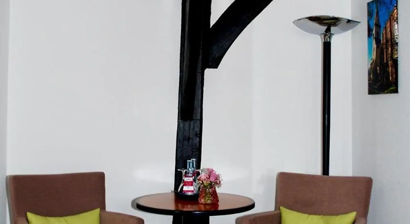 Alt Warburg ROOM_EXAMPLE