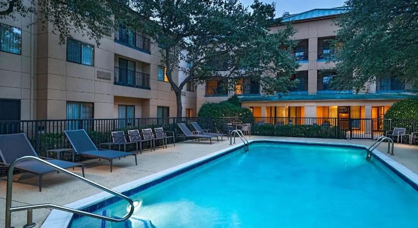 Courtyard by Marriott Dallas Plano in Legacy Park OUTDOOR_POOL