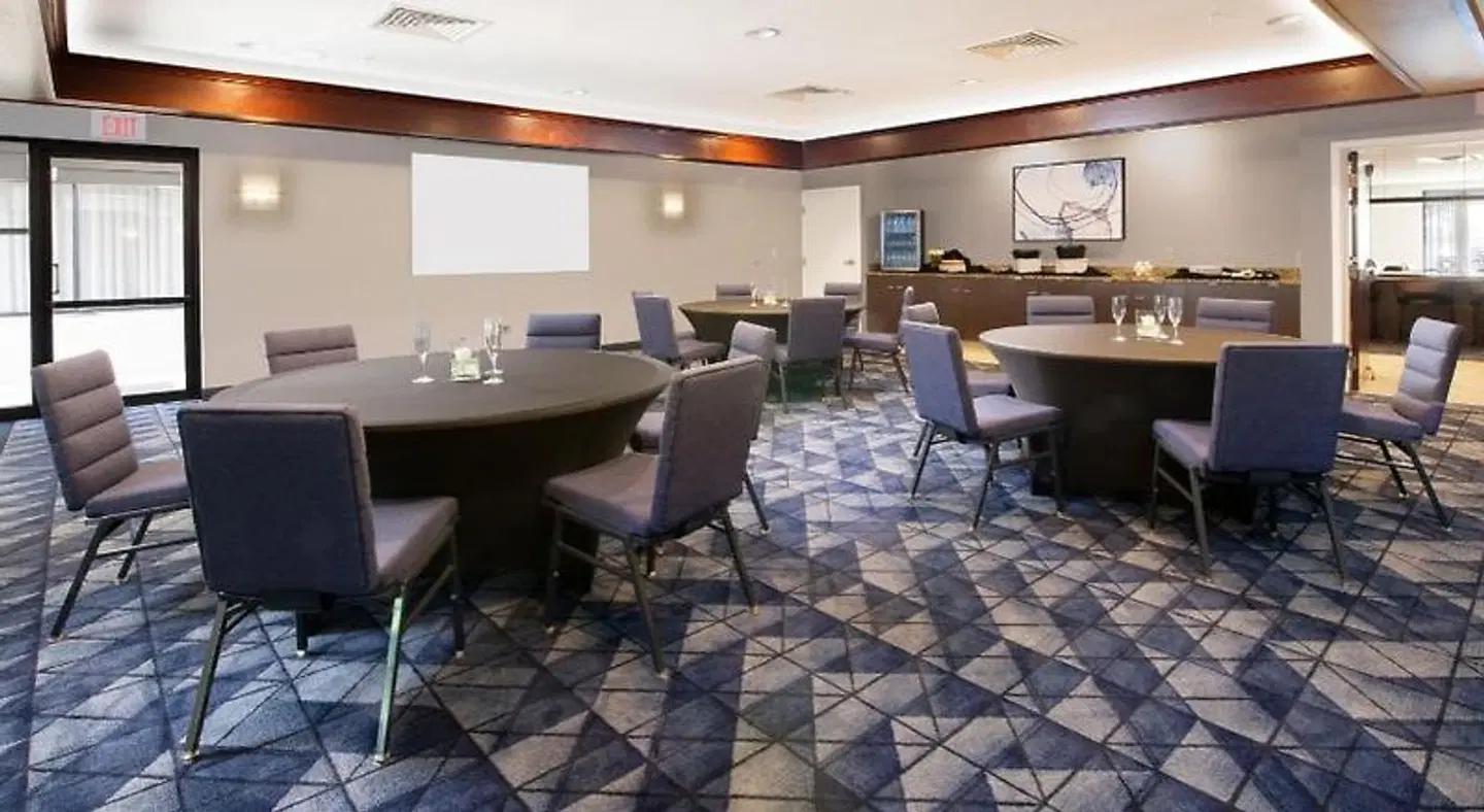 Courtyard by Marriott Dallas Plano in Legacy Park Konferenz