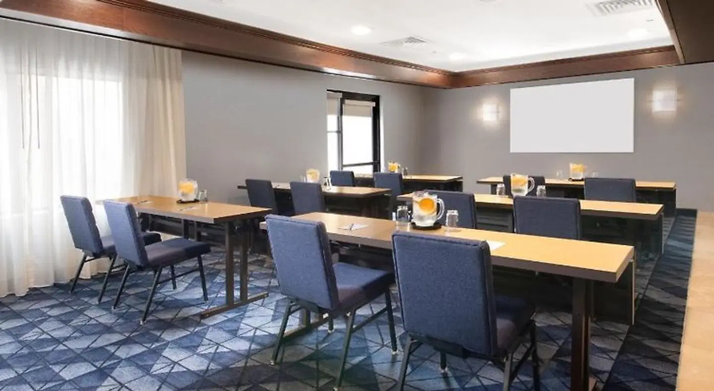 Courtyard by Marriott Dallas Plano in Legacy Park Konferenz