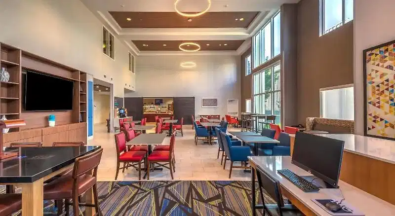 Holiday Inn Express & Suites Reno Airport by IHG – Hotelfoto