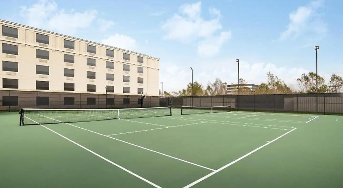 Holiday Inn Houston Intercontinental Airport SPORTS_AND_LEISURE