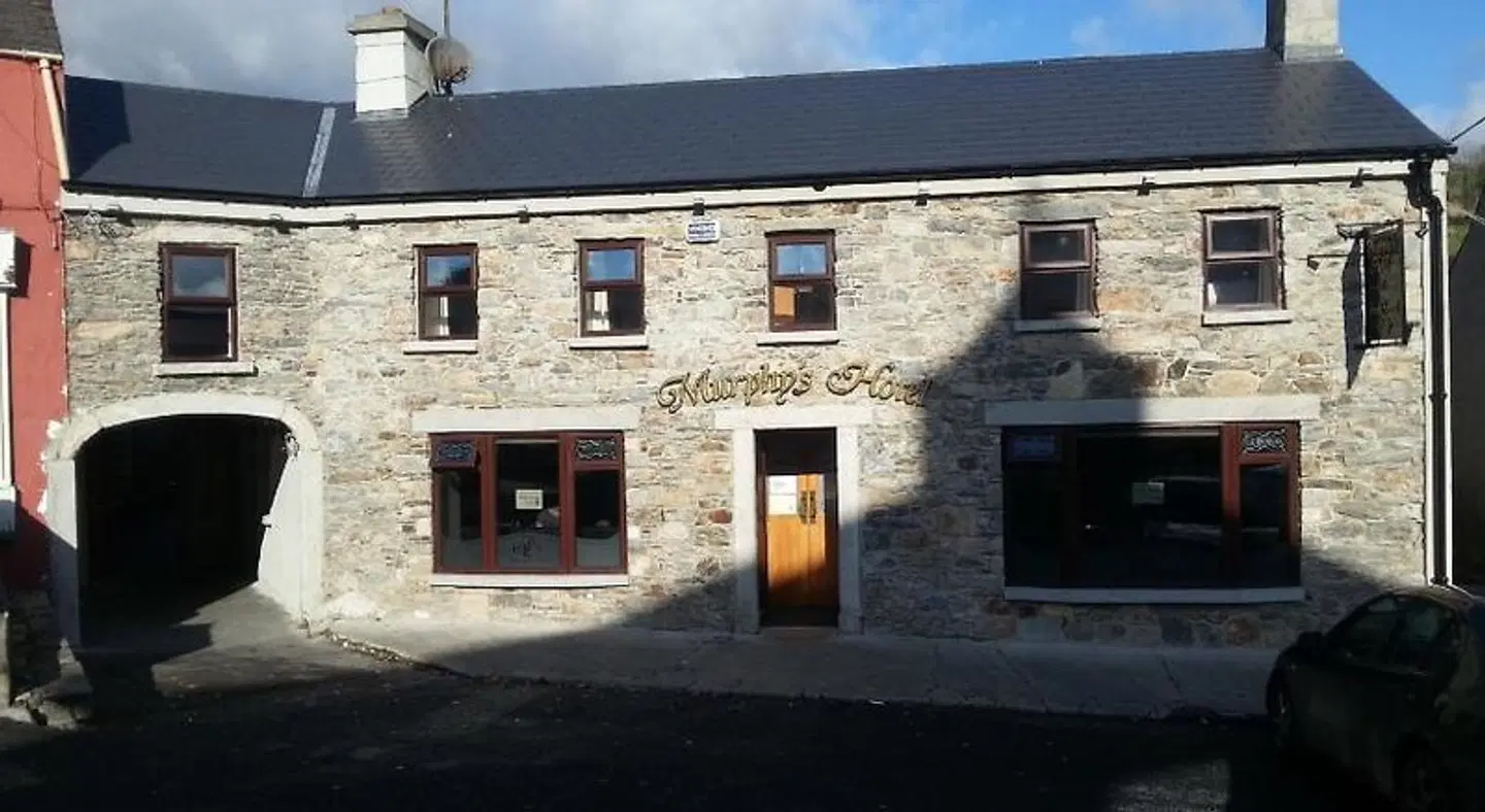 Murphys Hotel EXTERIOR