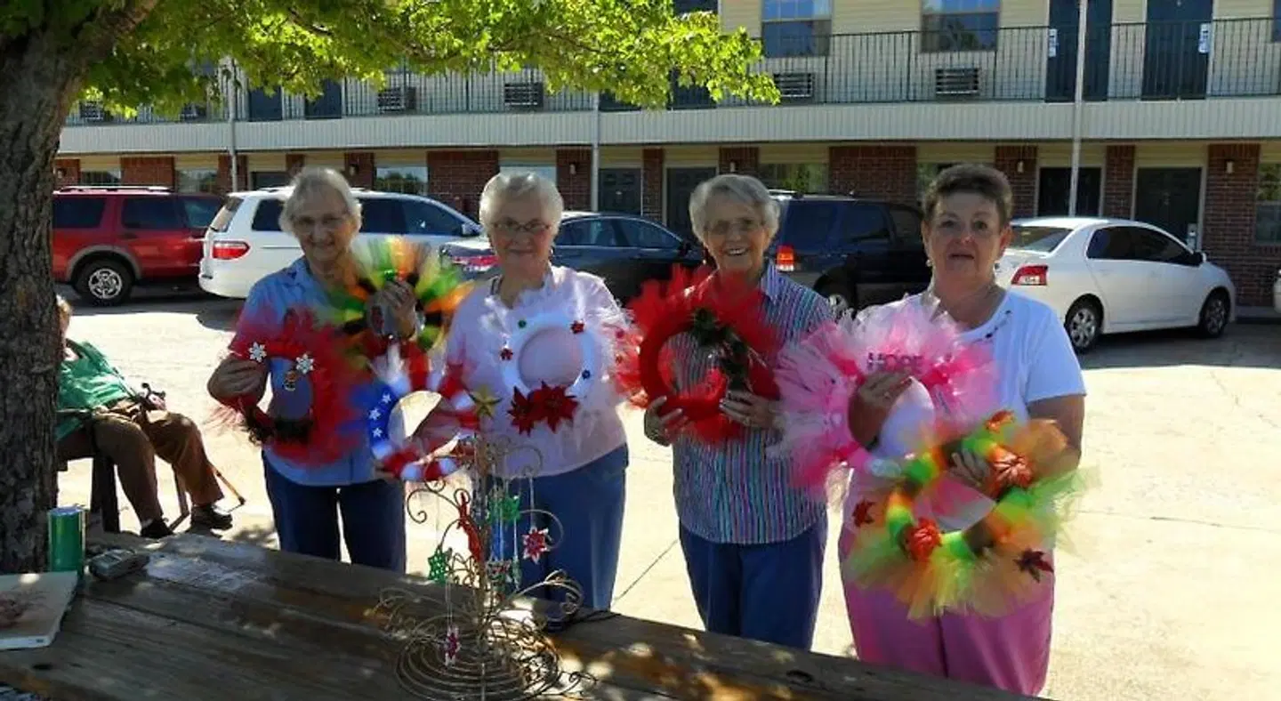 The Regency Inn Eureka Springs PEOPLE