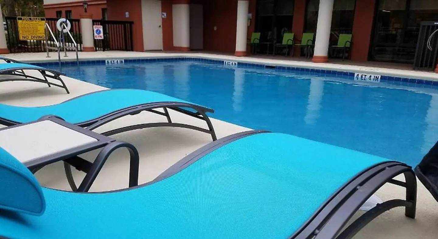 Holiday Inn Express & Suites Jacksonville-South by IHG OUTDOOR_POOL